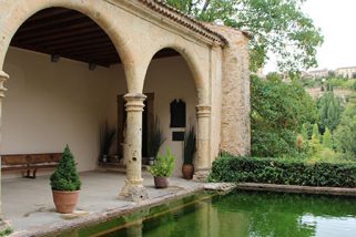 Los últimos Jerónimos muestran los secretos de El Parral