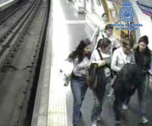 Integrantes de 'Las Bosnias' en una imagen de archivo del metro de Madrid.