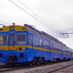 Recorrer el Guadarrama bajo la nieve con el tren de los 80