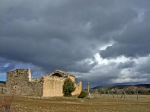 Ruinas de la iglesia del Espíritu Santo en Orenajilla-Orejana.