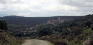 Vista de Pedraza desde la cañada real de Orejana.