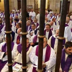 El obispo de Segovia mantiene invariable la curia de su predecesor