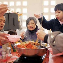 Horarios de chino, chapas perdidas y un documento muy viejo