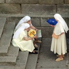 La tira de ciclistas, San Roque y una inundación