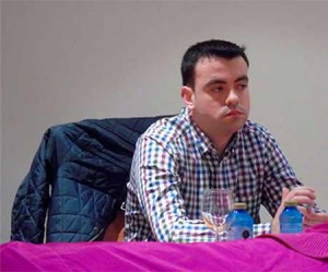 Arriba, Luis Senovilla, sobre estas líneas, Carlos Fraile, del PSOE.