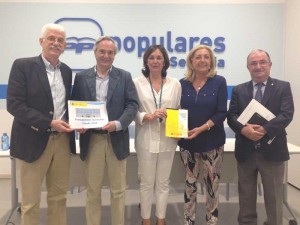 Los parlamentarios populares, durante la presentación de los presupuestos de 2016.
