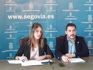 Los concejales populares, Raquel Fernández y Darío Reques.