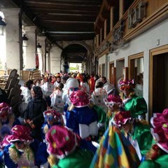 Cosas que caen de una piñata