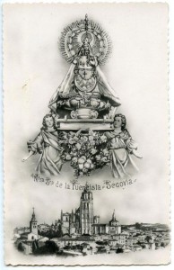 Tarjeta postal de la Virgen de la Fuencisla, ‘Heliotipia Artística Española’.