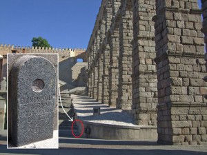  Hito de comienzo y final del itinerario ‘Balcón de la Mirada’, Segovia.