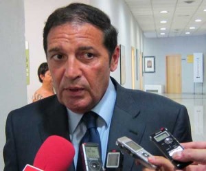 Sáez-Aguado-consejero-sanidad1℗