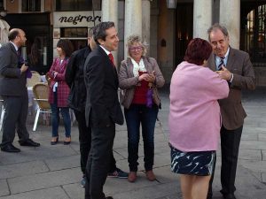 160509-Concejales-de-morado1(g)
