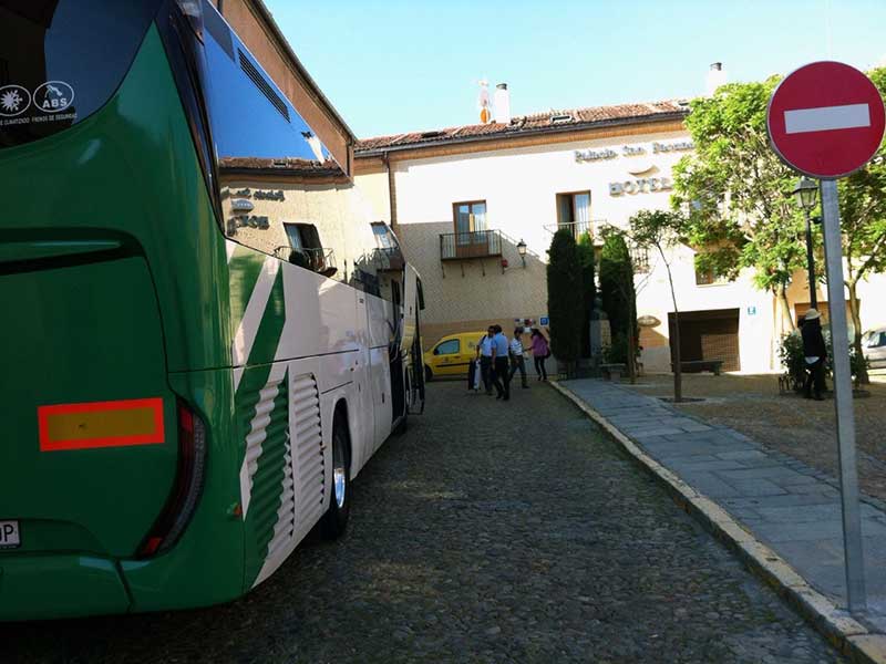 Autobús-turismo-San-Facundo1(g)
