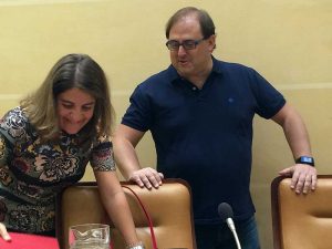 Cosme-y-Esther-(UPyD)1(g)