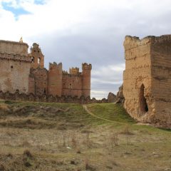 A estudio las fases de construcción del castillo de Turégano