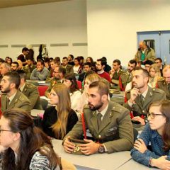 ¡Oh no!… Izquierda Unida y la formación militar