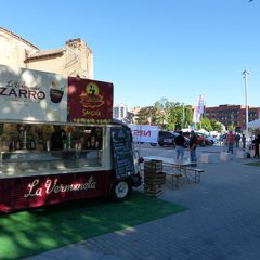 Feria del automóvil en la plaza de toros