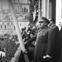 El PSOE insta a retirar la Medalla de Oro de la Provincia a Francisco Franco