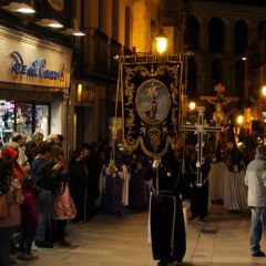 El mal tiempo trastoca horarios e itinerarios de las procesiones