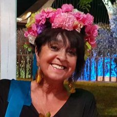 Unos visten calzones y otros usan togas