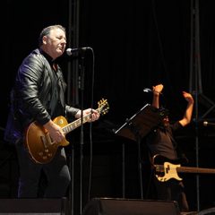 Un Revólver cargado de oficio