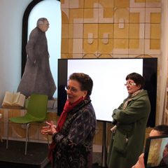 El obispo Palenzuela entre libros