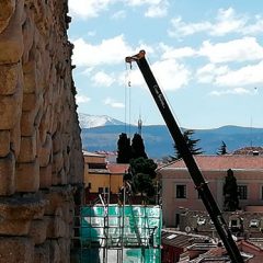 Acueducto: la Virgen baja a la tierra