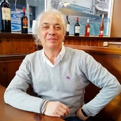 Candidato “comunero” con libro: Mariano Fuente presenta novela sobre los conversos