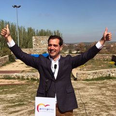 Pablo Pérez promete aparcamientos disuasorios y lanzaderas para el turismo