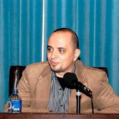 Un catedrático de latín de Salamanca gana el Premio de Poesía Gil de Biedma