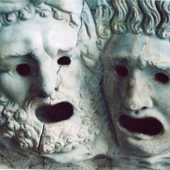 Dale una máscara al hombre y te dirá la verdad