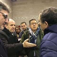 Los usuarios del tren captan la atención de (casi) todos los políticos