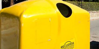 Segovia estrena un sistema de recompensas “sociales” por usar el contenedor amarillo