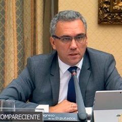 Izquierdo, el contrapeso de Sánchez frente a la hostilidad de la Junta