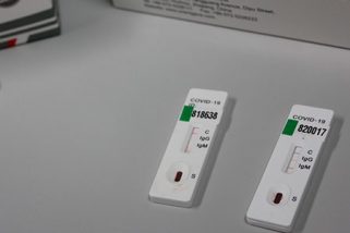 Las pruebas de antígenos en la Granja permiten detectar a 13 positivos