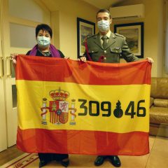 Segovia entrega la bandera de España a la nueva hornada de artilleros