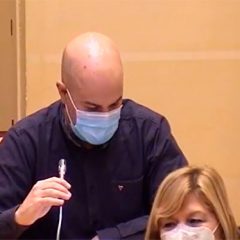 Podemos e IU discuten sobre las diferentes maneras de “apretarse el cinturón”