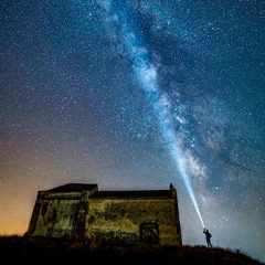 Construyen en Muñoveros una casa rural con ‘burbujas’ para dormir viendo las estrellas