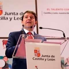 El presidente Mañueco inaugura en Segovia el curso escolar
