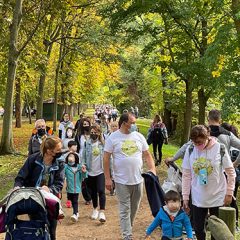 2.000 personas marchan en solidaridad con la aecc y el Banco de Alimentos