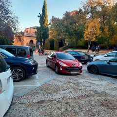 La policía local impedirá las paradas en la plaza Colmenares para el trasiego de niños