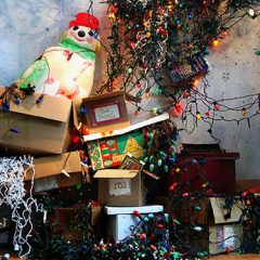 La caja de los trastos de Navidad