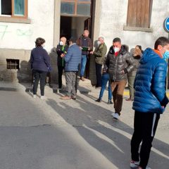 Cola de los afortunados en El Espinar