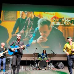 Deja el móvil y ponte a bailar