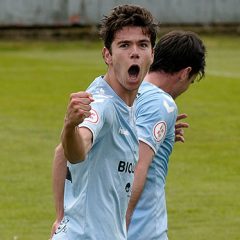 La Segoviana gana en Luanco y da un paso de gigante para mantener la categoría