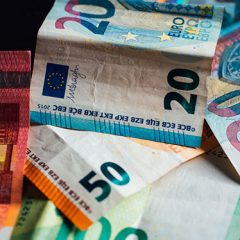 Bancos récord, ciudadanos al límite