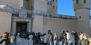 Récord turístico y colapso urbano: las dos Semanas Santas de Segovia