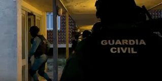 Dos detenidos por robar cuatro jamones en un super de Palazuelos