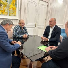 De Vicente inicia una ronda de visitas a varios alcaldes provinciales