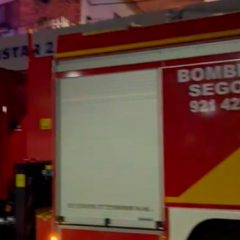 Un incendio en una vivienda de Vía Roma obliga a evacuar el edificio